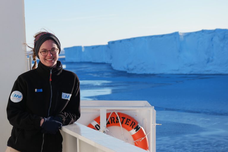 Read more about the article Mit dem Forschungsschiff in die Antarktis
